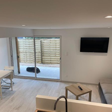Joli Logement Au Pied Des Alpilles Eyguieres Exterior photo